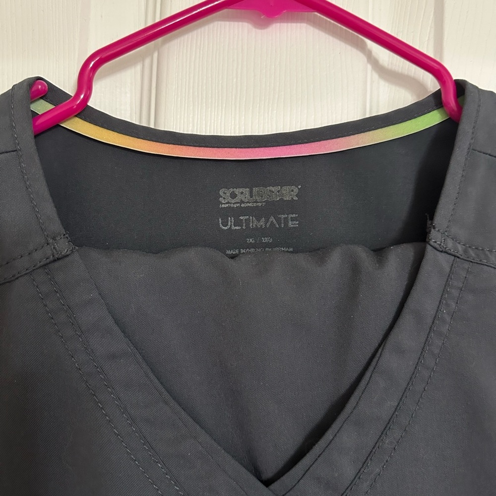 Grey Scrubstar Scrub Set - Picture 3 of 4